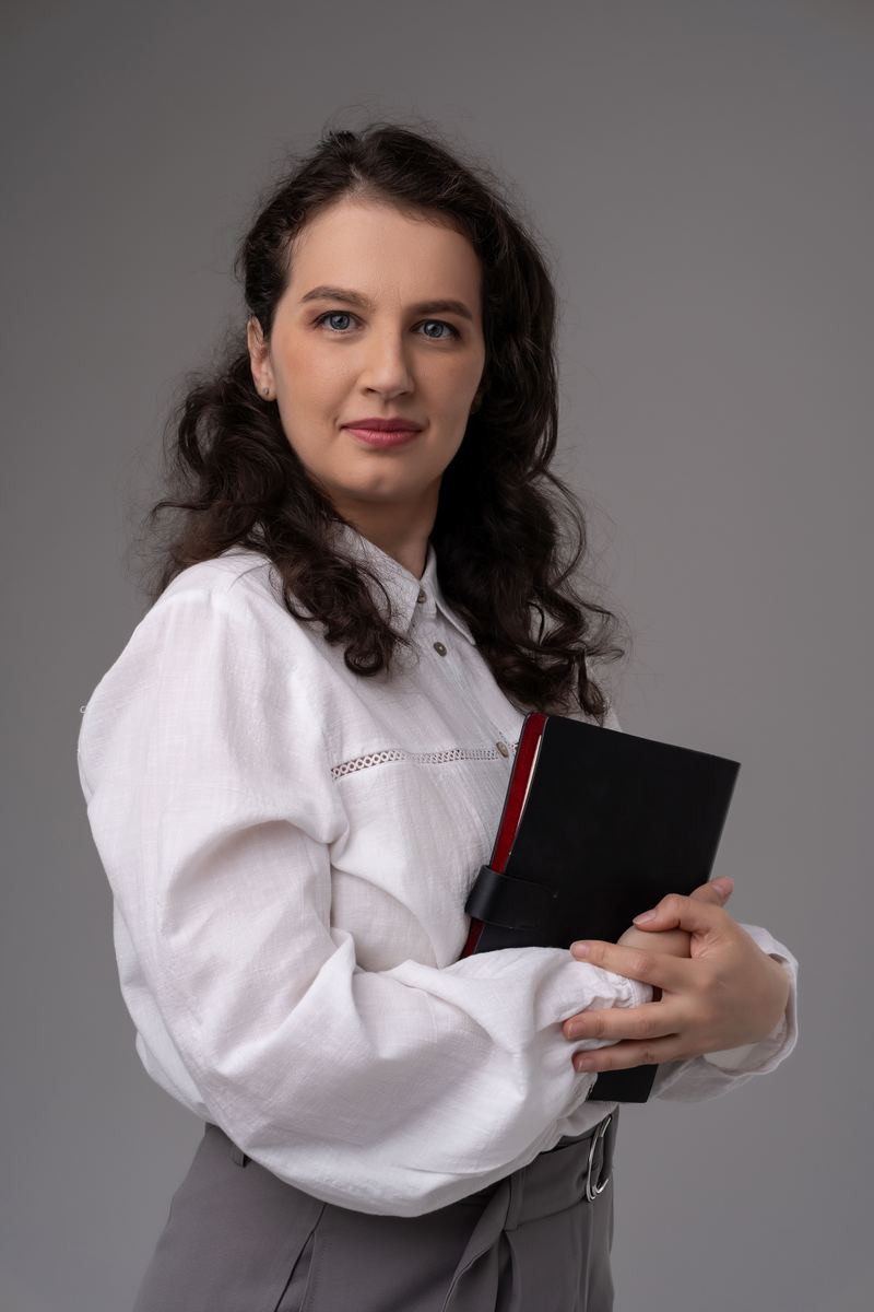 Corporate & commercial — photograph by Tina Genovia (72/99)