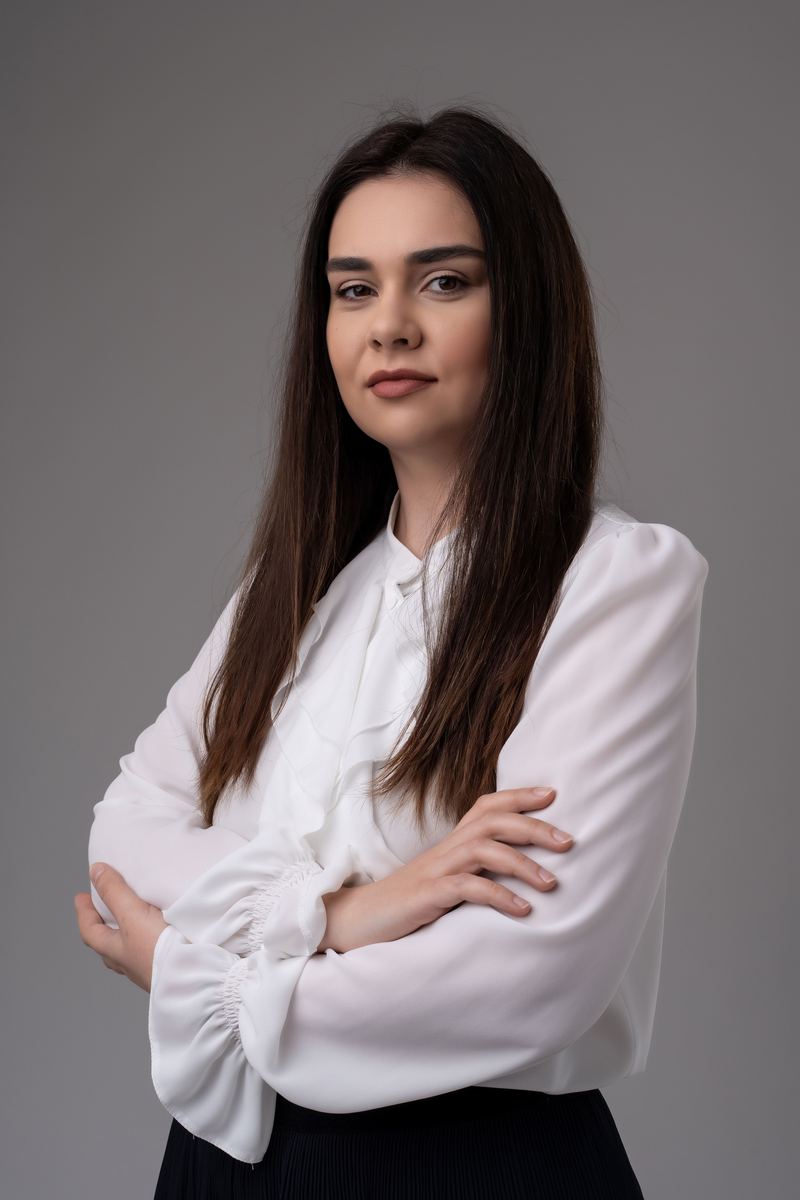 Corporate & commercial — photograph by Tina Genovia (73/99)