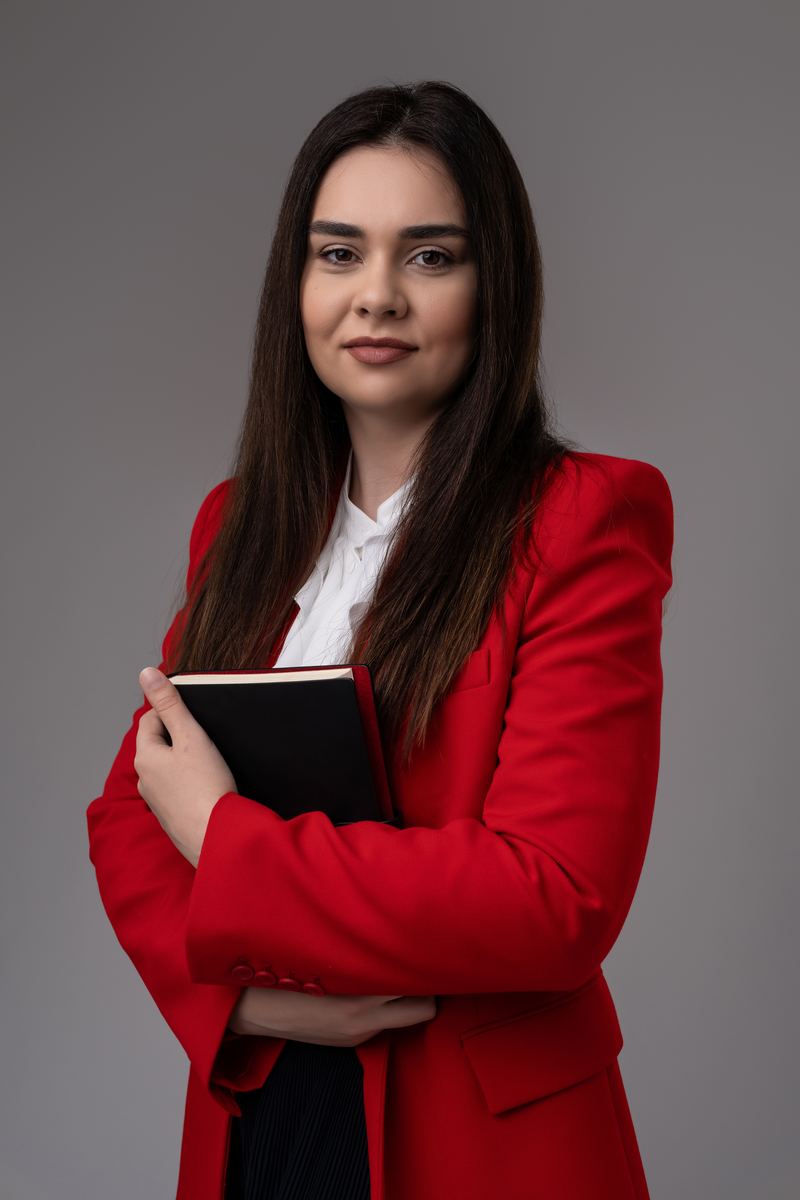 Corporate & commercial — photograph by Tina Genovia (75/99)