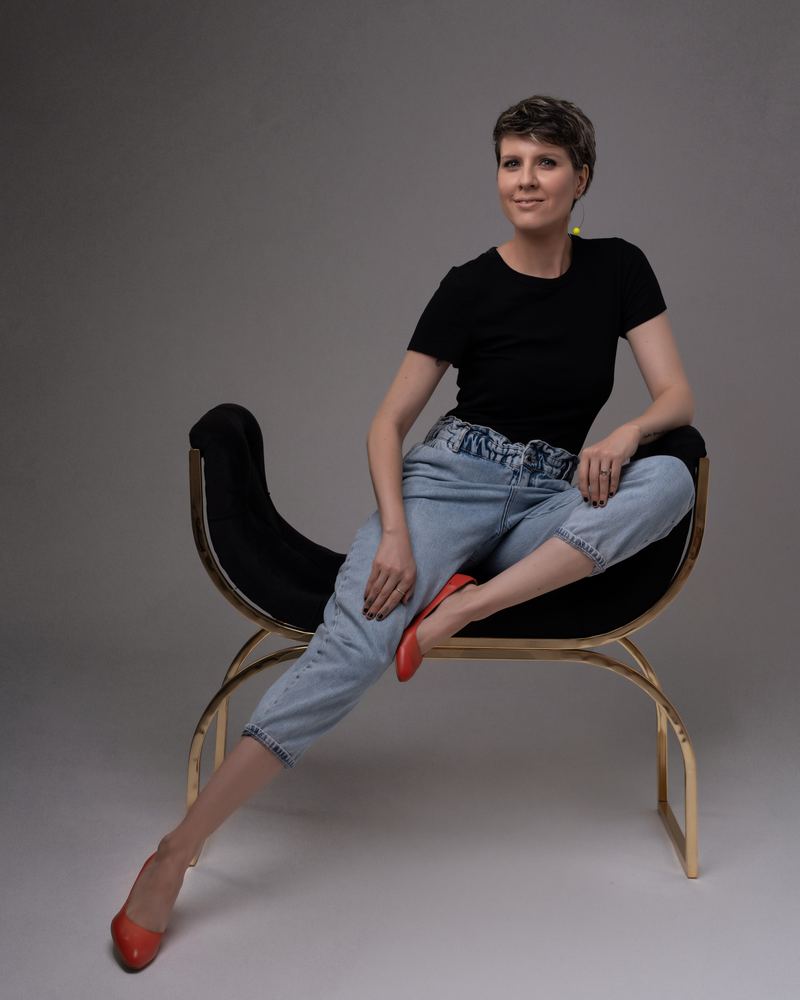 Corporate & commercial — photograph by Tina Genovia (3/6)
