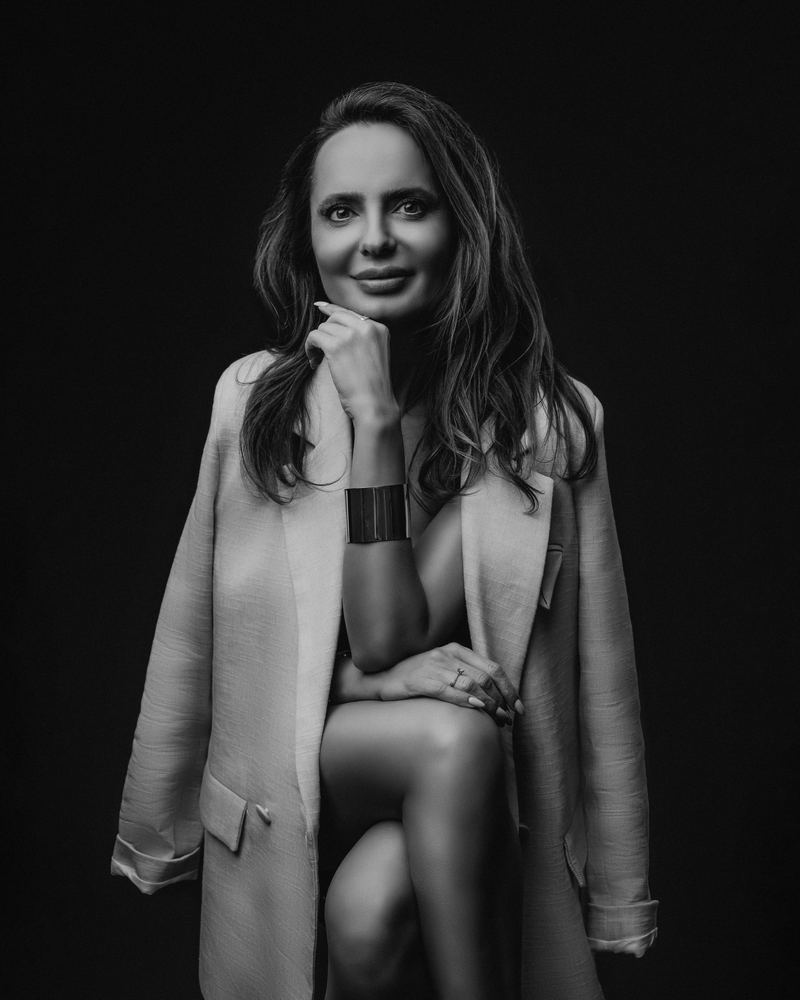 Corporate & commercial — photograph by Tina Genovia (6/6)