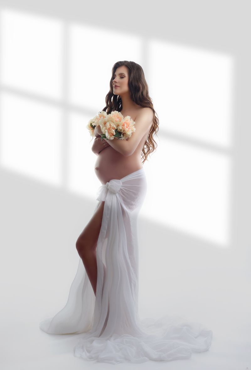 Maternity — photograph by Tina Genovia (9/102)