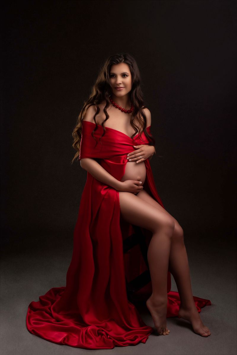 Maternity — photograph by Tina Genovia (15/102)