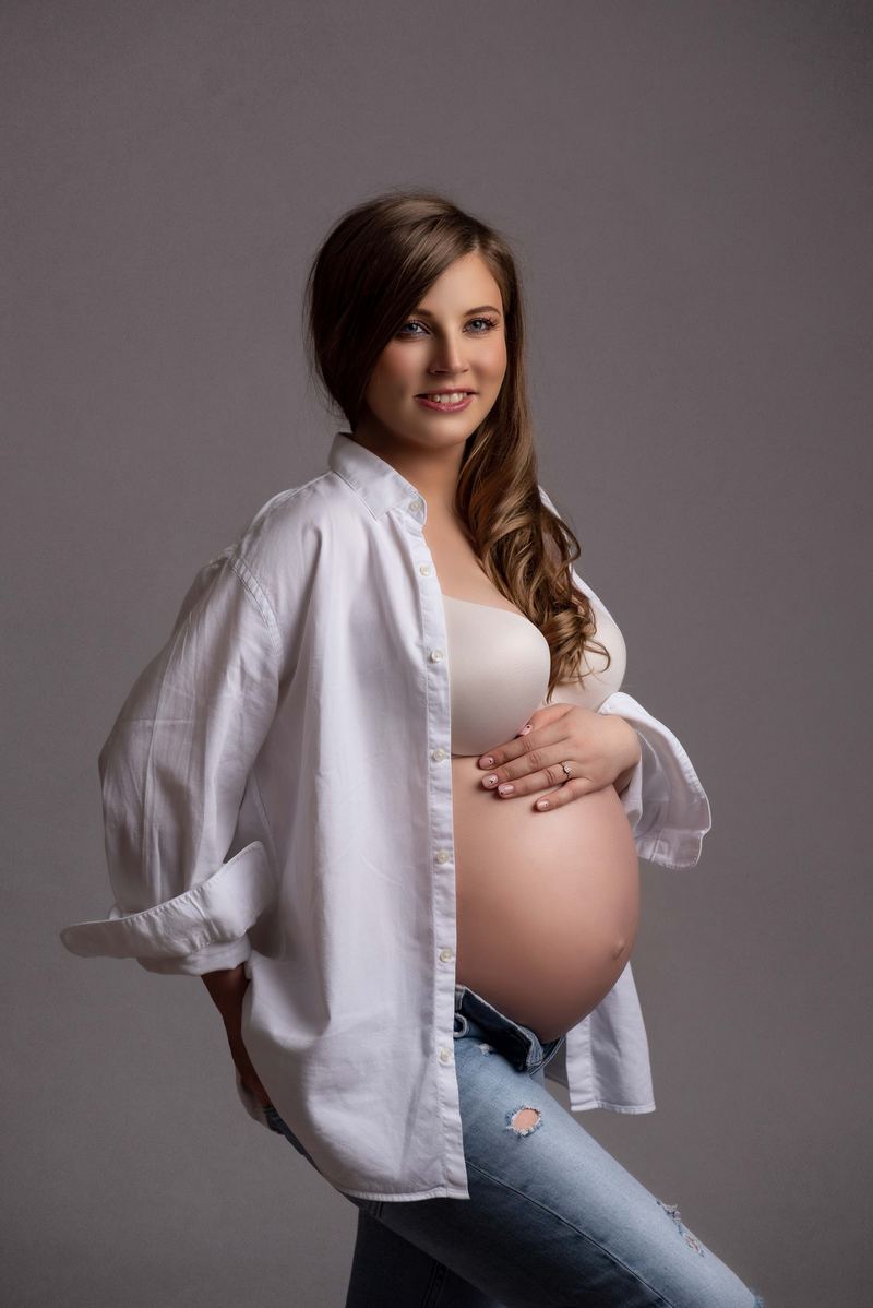 Maternity — photograph by Tina Genovia (22/102)