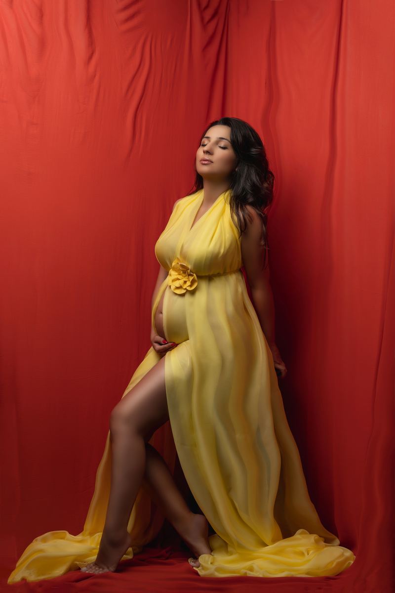 Maternity — photograph by Tina Genovia (43/102)