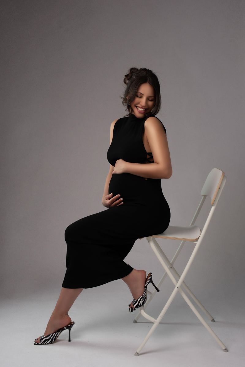 Maternity — photograph by Tina Genovia (55/102)