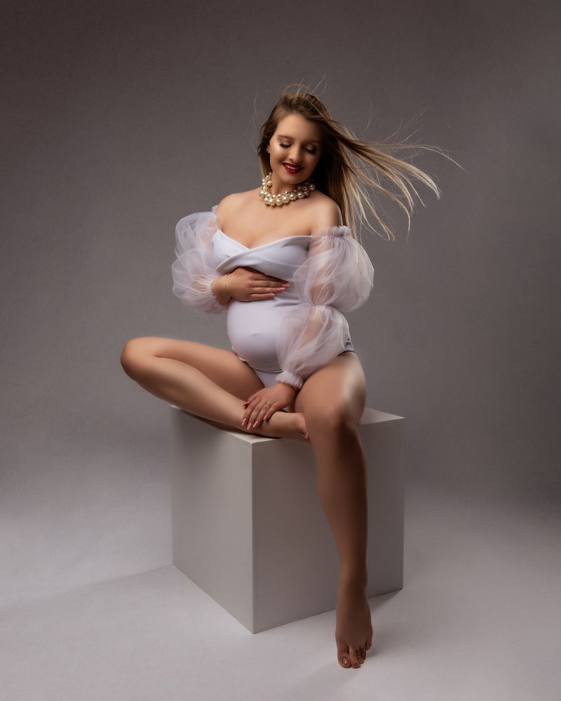 Maternity — photograph by Tina Genovia (76/102)