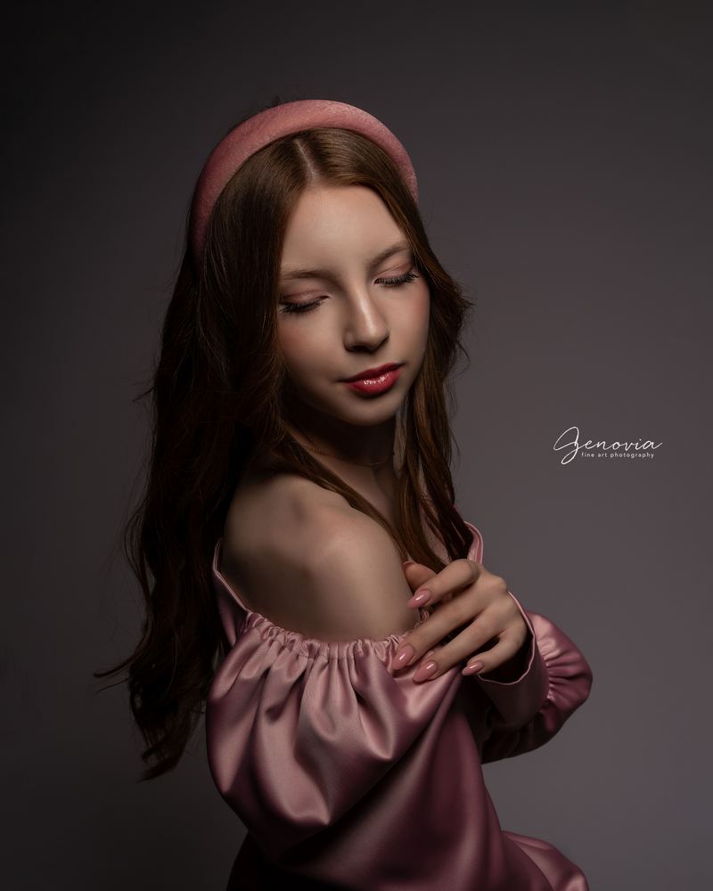 Portraits & personal branding — photograph by Tina Genovia (57/100)